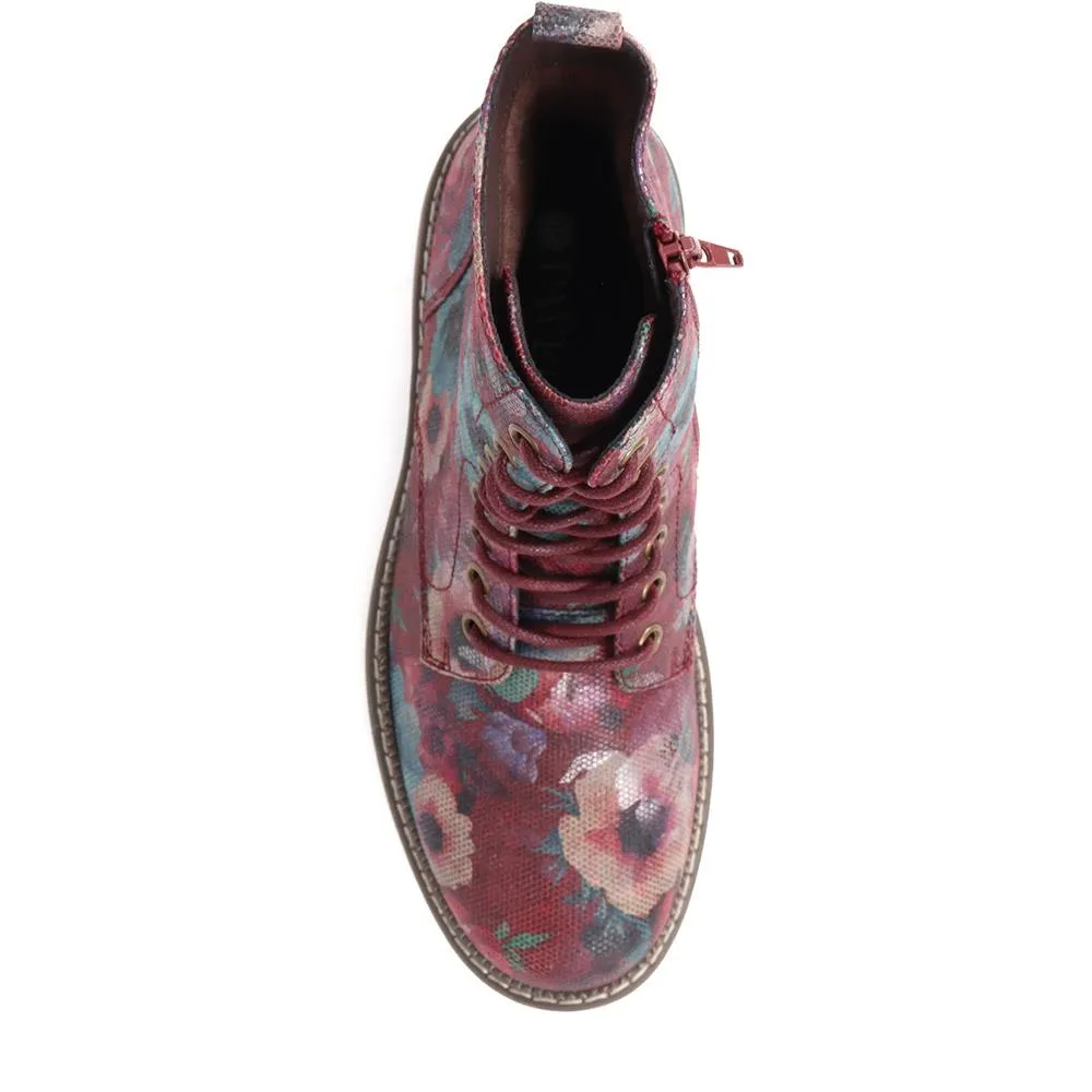 Lace-Up Boots - PINYI40009 / 326 032