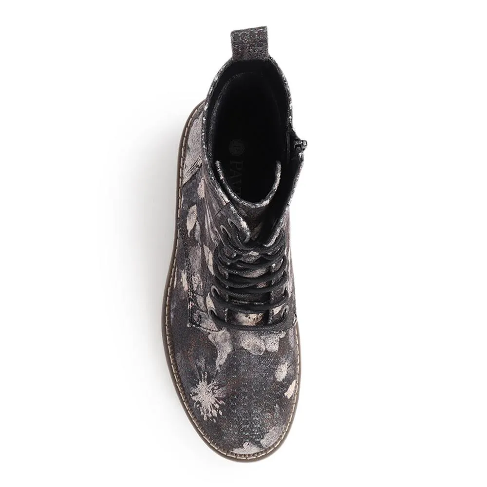 Lace-Up Boots - PINYI40009 / 326 032