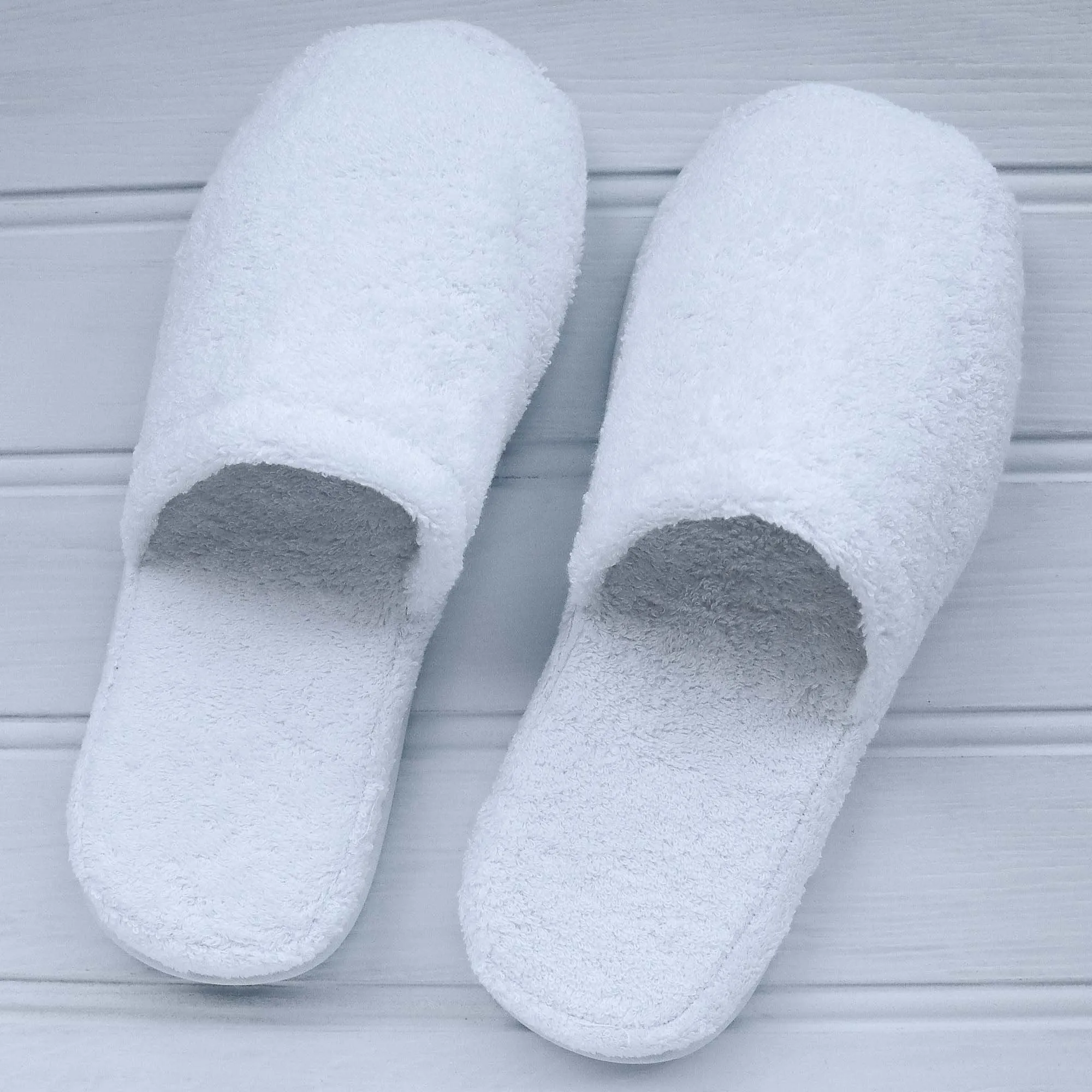 Maine Deep Sole Luxury Towelling Closed Toe Slippers White