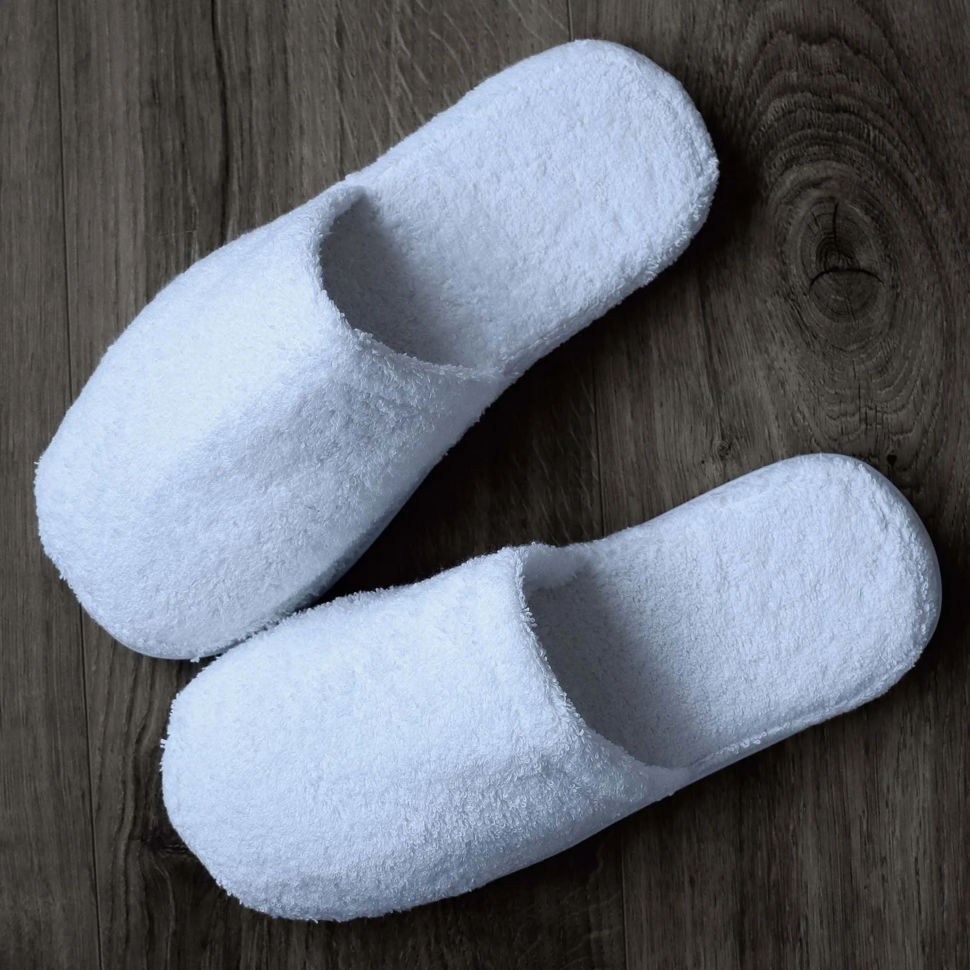 Maine Deep Sole Luxury Towelling Closed Toe Slippers White