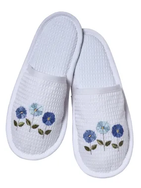 Slippers, Waffle Weave, Row of Flowers (Blue)