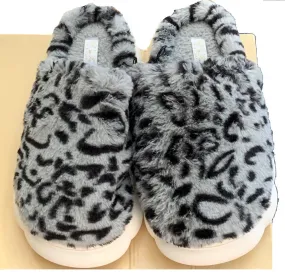 W L K Miller Women's Cheetah Gray Faux Fur Slipper