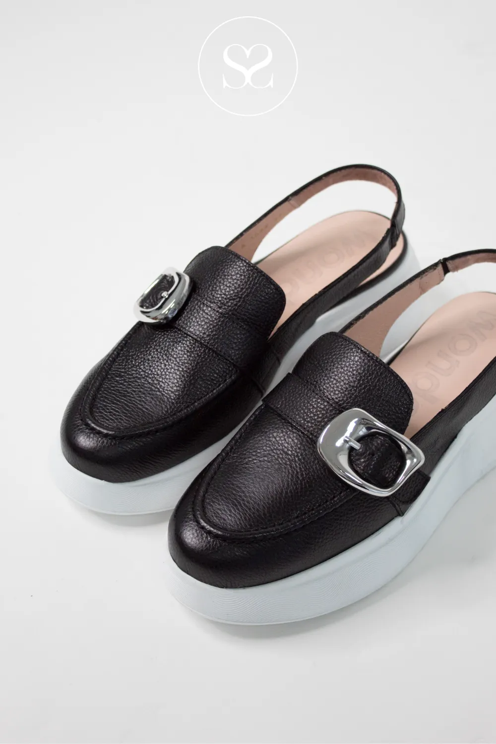 WONDERS A-3624 BLACK/WHITE LEATHER CHUNKY SLINGBACK LOAFERS