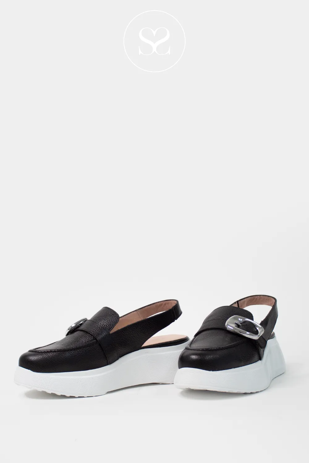 WONDERS A-3624 BLACK/WHITE LEATHER CHUNKY SLINGBACK LOAFERS